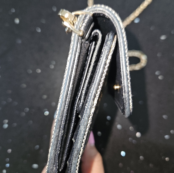 LOUIS VUITTON Denim Wallet on a Chain - Picture 11 of 16